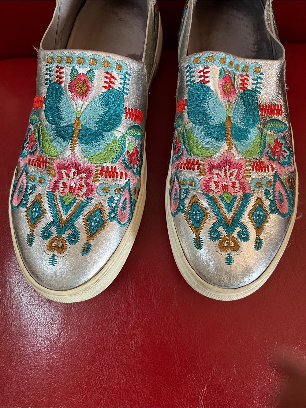 Metallic Silver Embroidered Slip-On Mules with Teal & Pink Motif